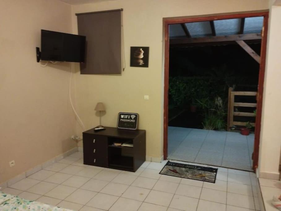 Studio Avec Une Vue Dominante Sainte-Anne  Extérieur photo